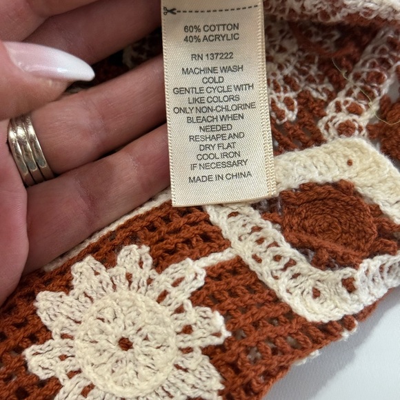 GREIGE Brown and White Crochet Sleeveless cropped top in size XL - Picture 11 of 12